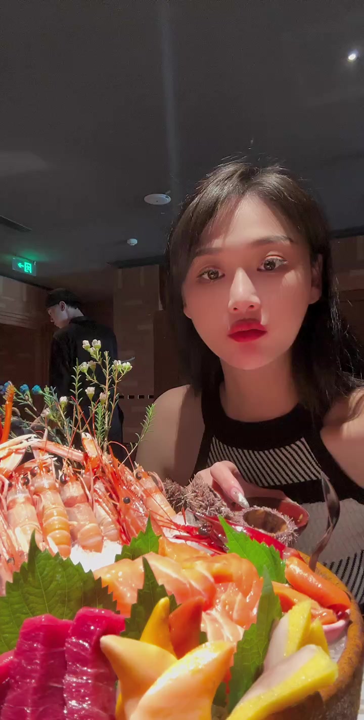 蓝旗金针鱼和龙虾鸡饭,快来看看!