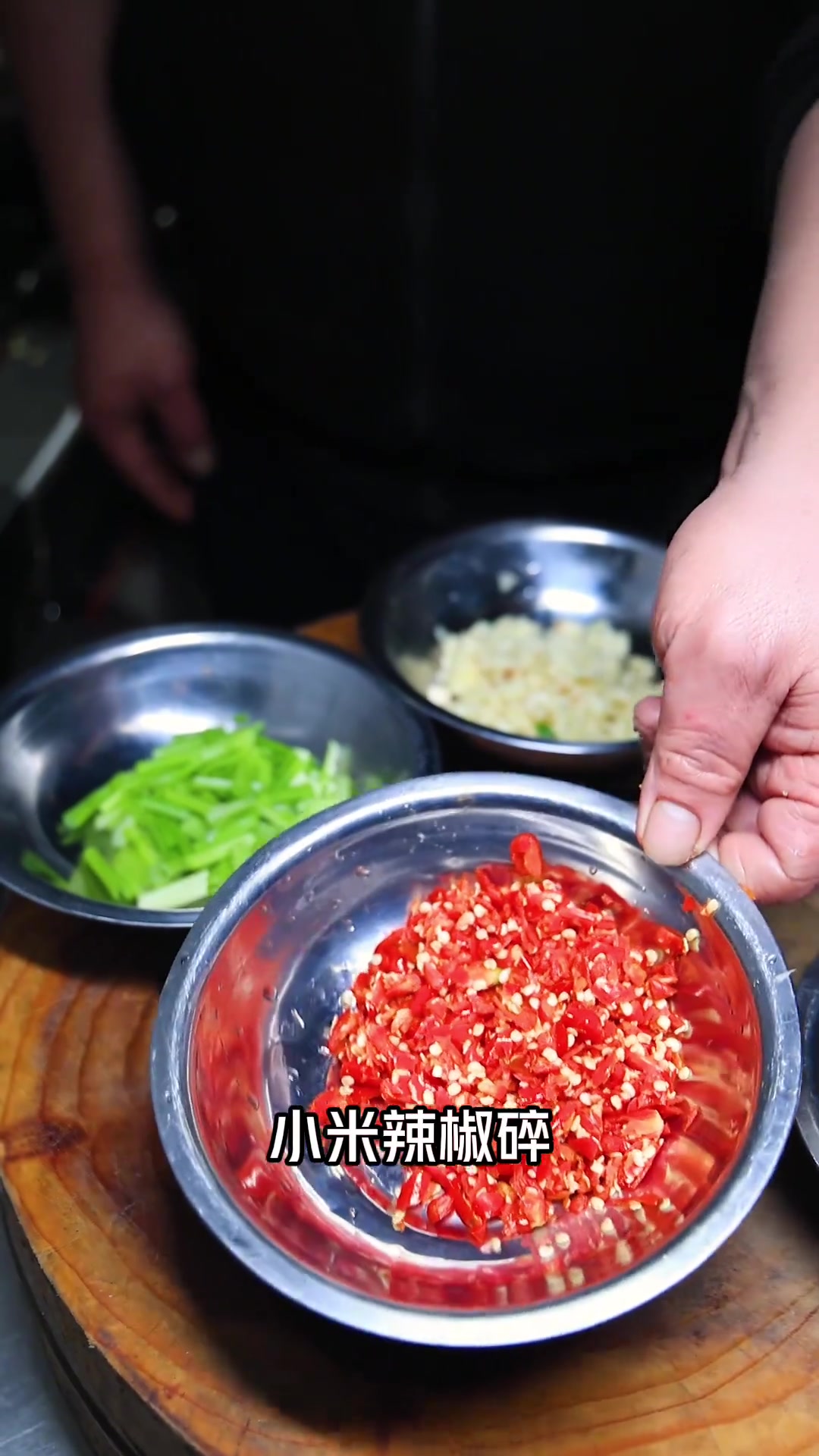 「剁椒汆羊肉」尝一口就忘不掉的特色美食,赶紧来上一碗!