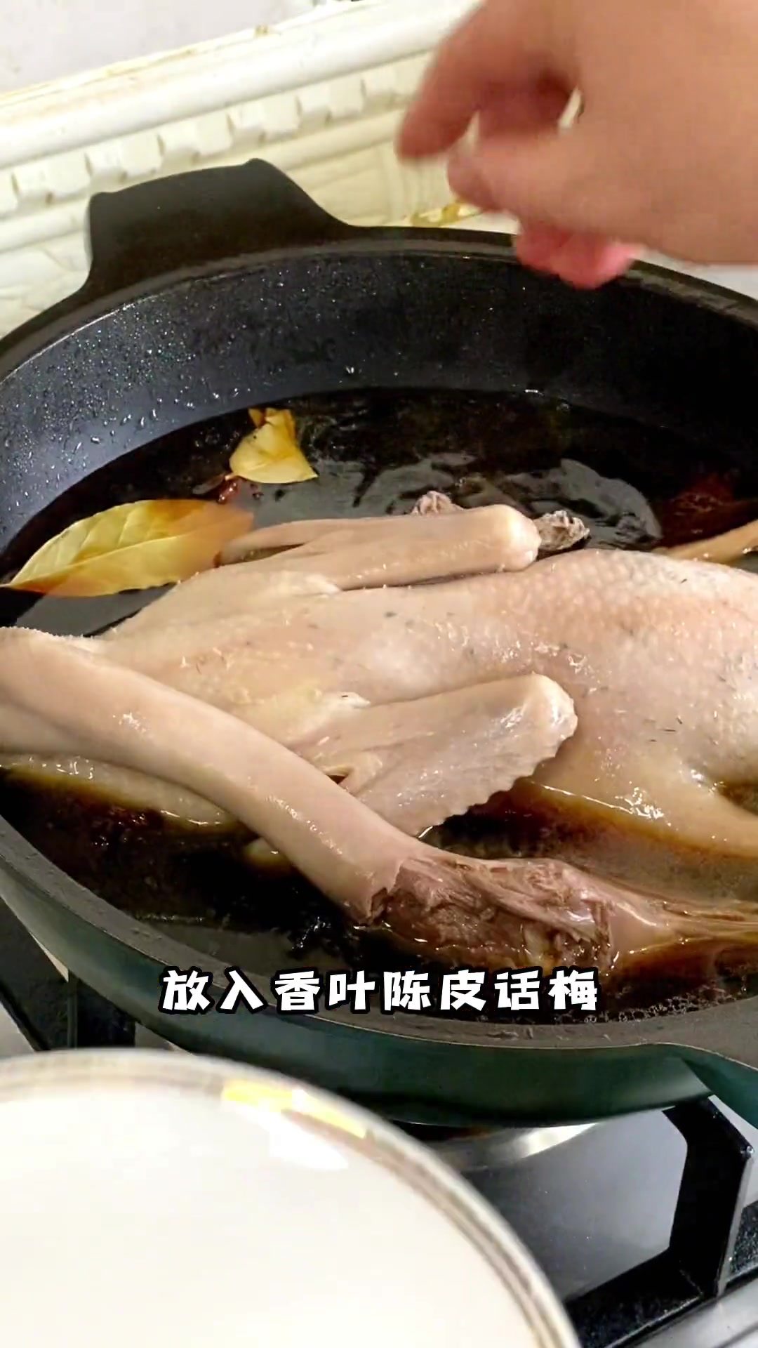 酱鸭自己在家做比熟食店还好吃,关键就是最后一步很重要