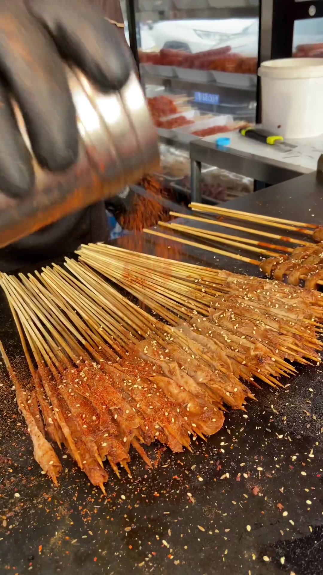 文乡好府门口铁板鱿鱼炸串,看着超有食欲!