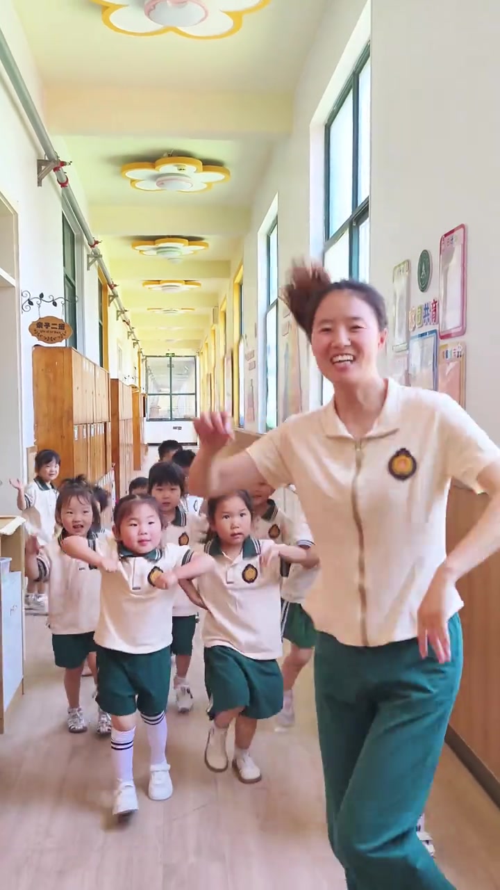 小鸡萌萌队上阵，专治不开心！