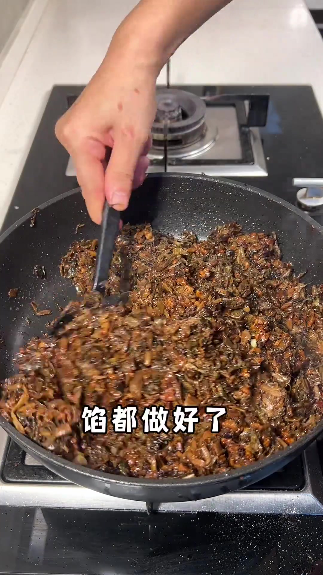 梅干菜酱肉包子超好吃，一口气炫三个超解馋！