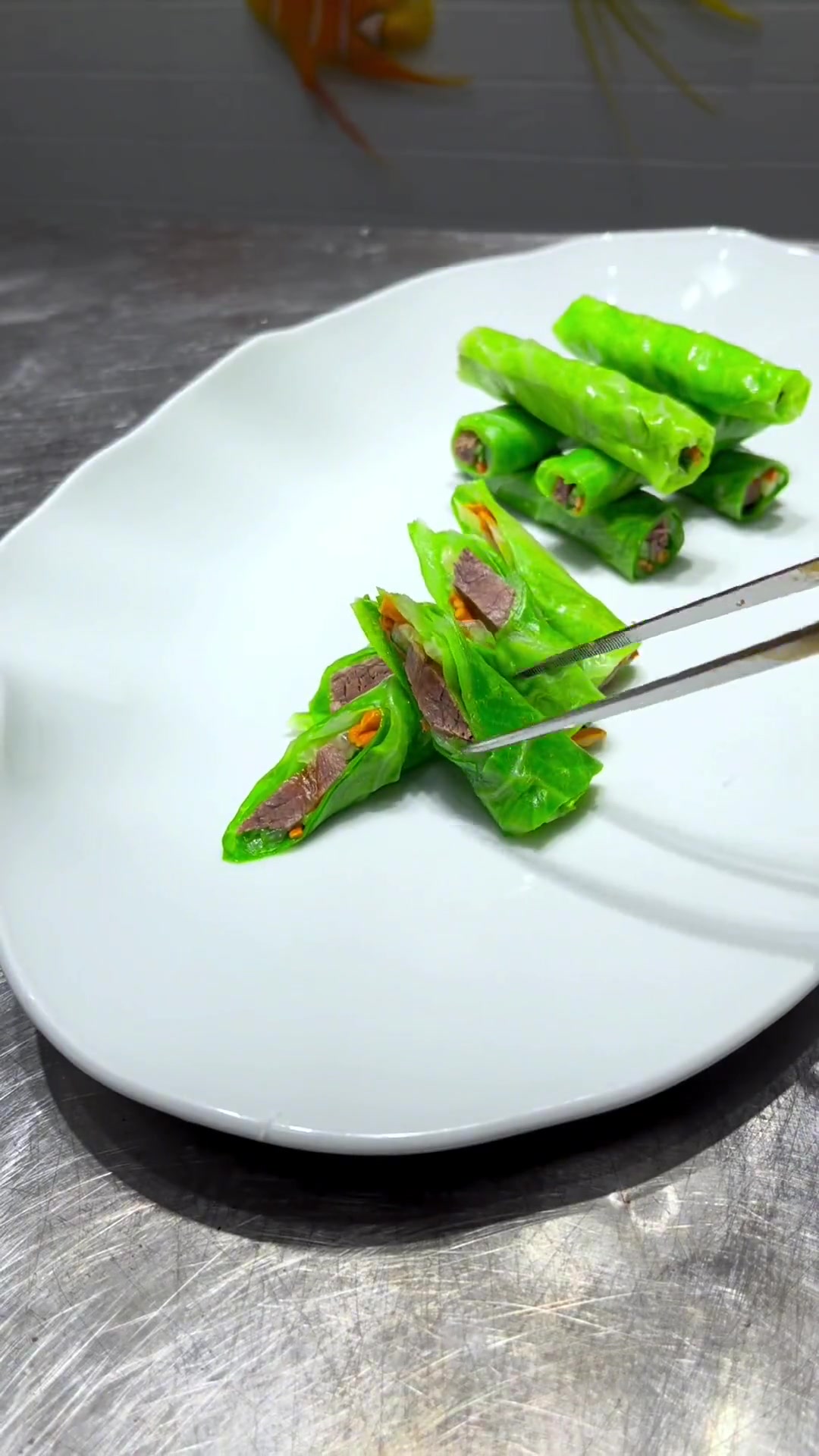 牛肉搭包菜，能做出不一样的摆盘