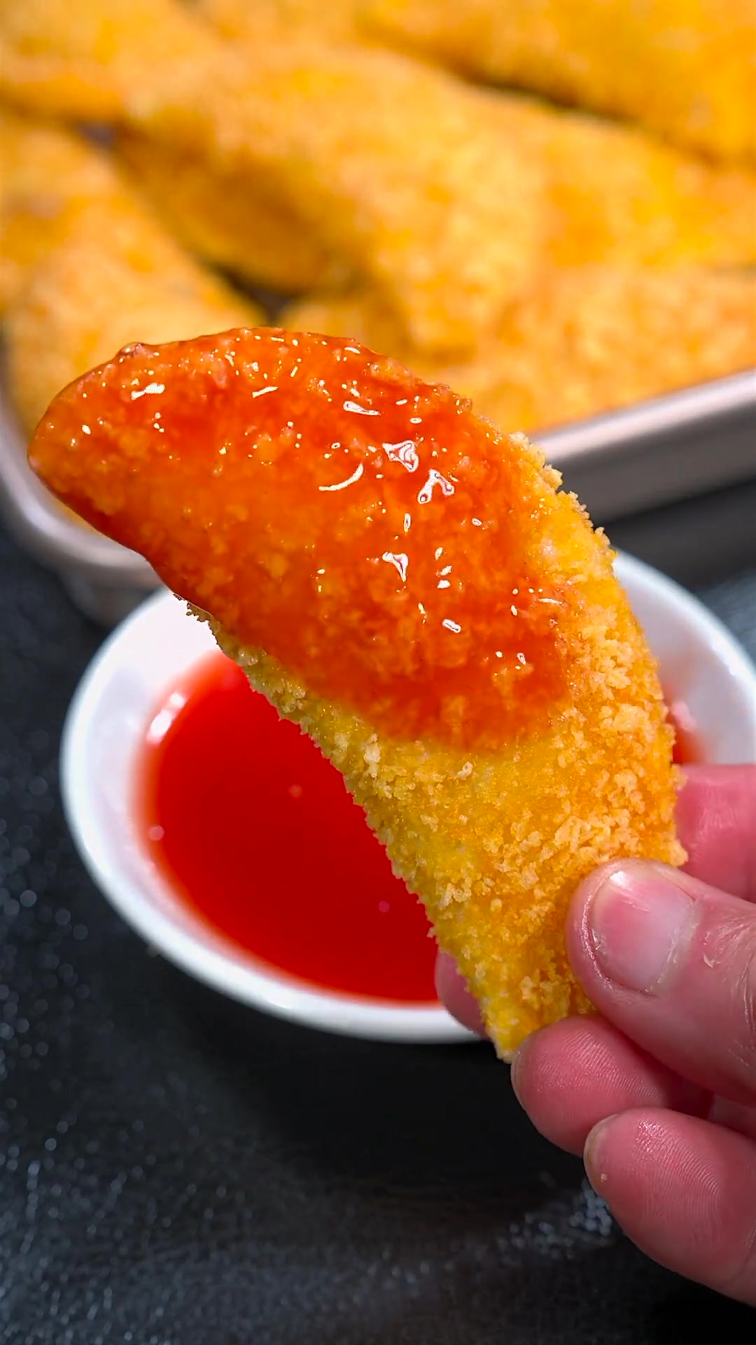 香蕉派：剩饺子皮做成金元宝，外酥里香口口爆汁