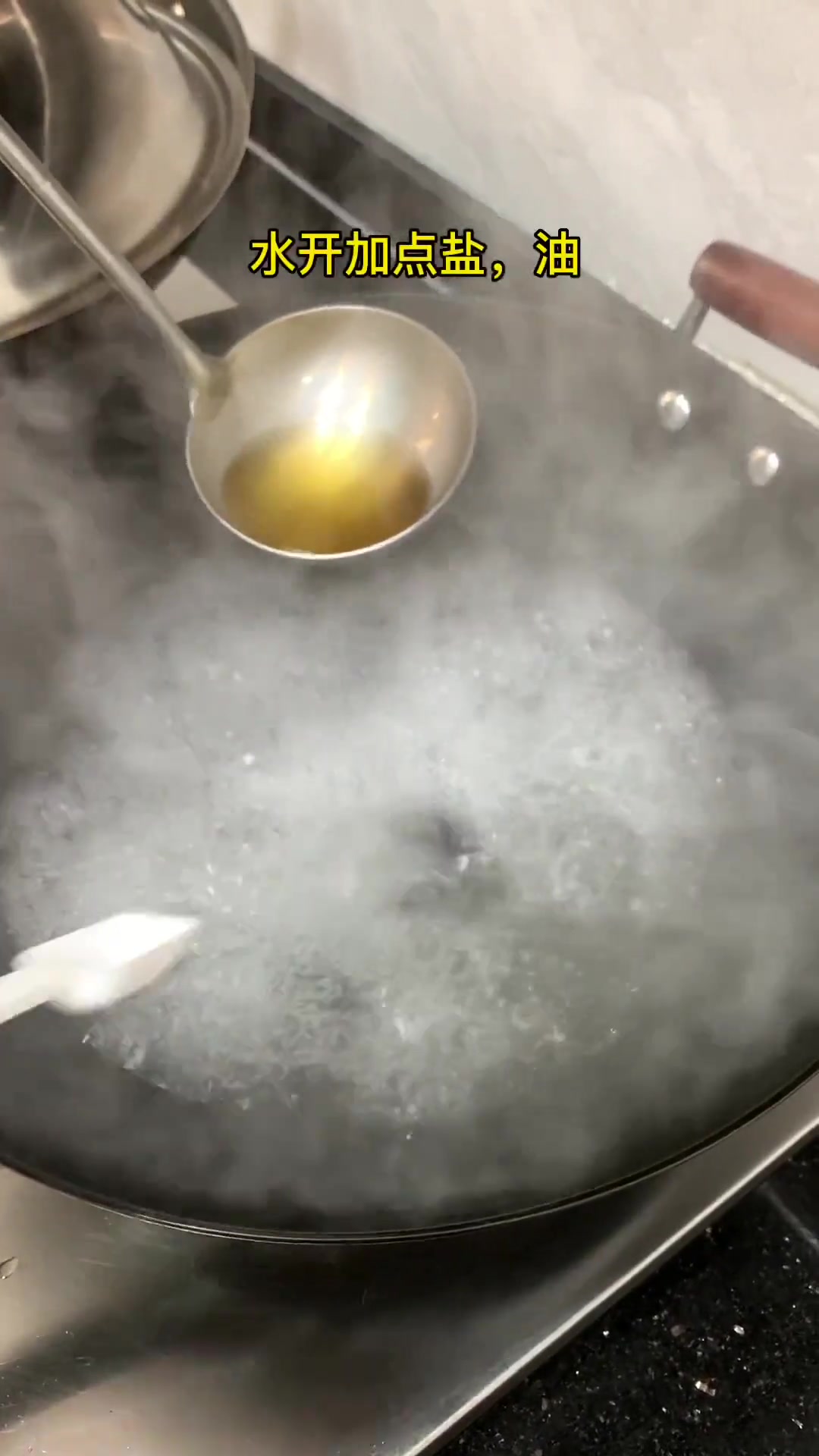 这样做猪肝菠菜汤,不腥又嫩,一家大小都爱吃