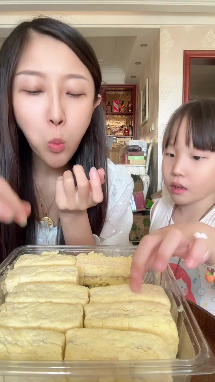 中医无糖老奶油蛋糕测评,满满一盒超软超好吃!