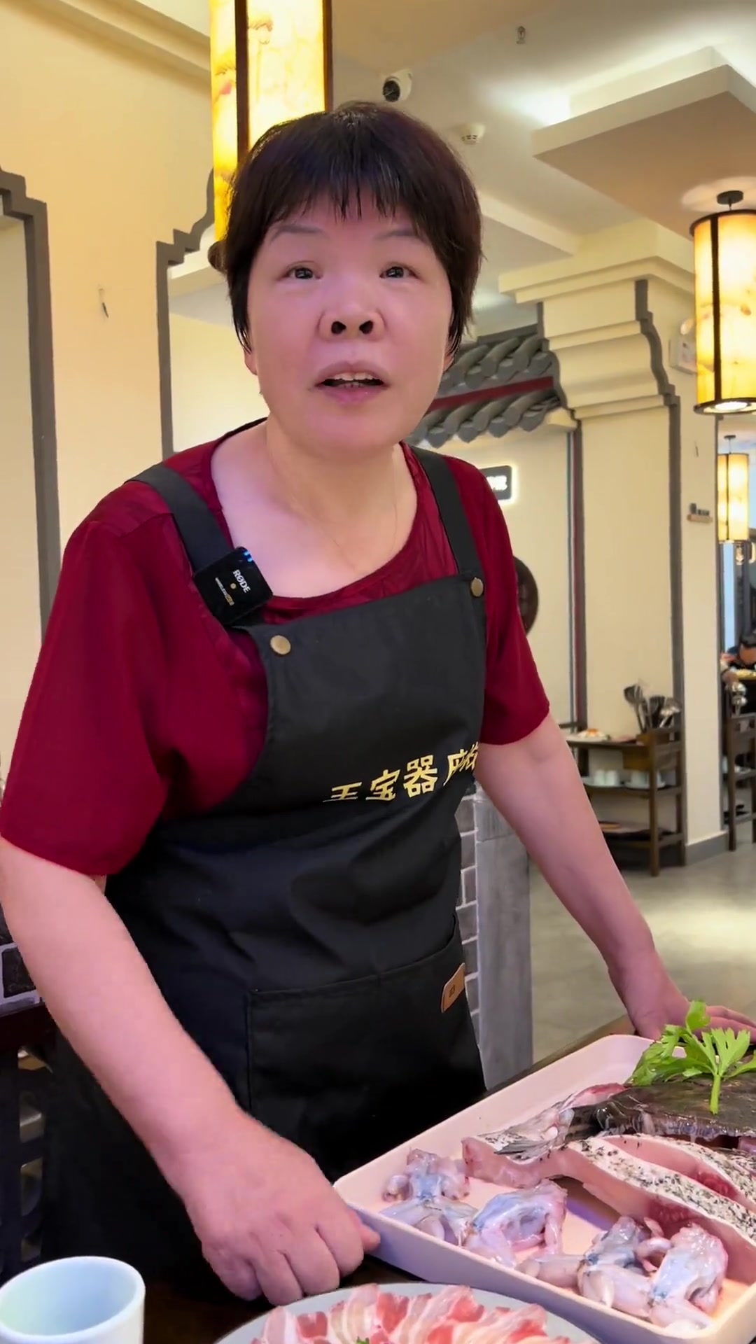 现在才恍然大悟，知道了各行各业都不容易，丰俭由人，但不得不说千岛湖鱼头确实比普通鱼头好吃啊