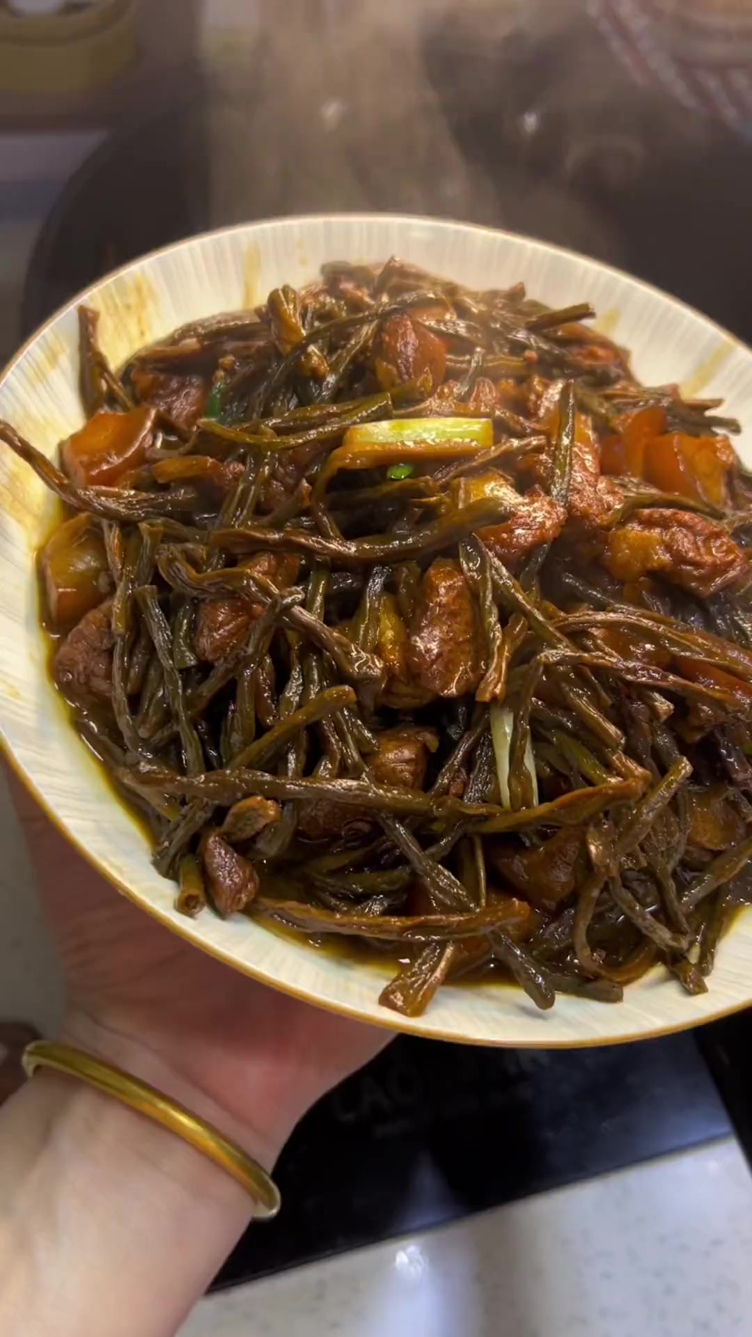 很香很下饭的干豇豆烧肉,夏天没有胃口就吃它~