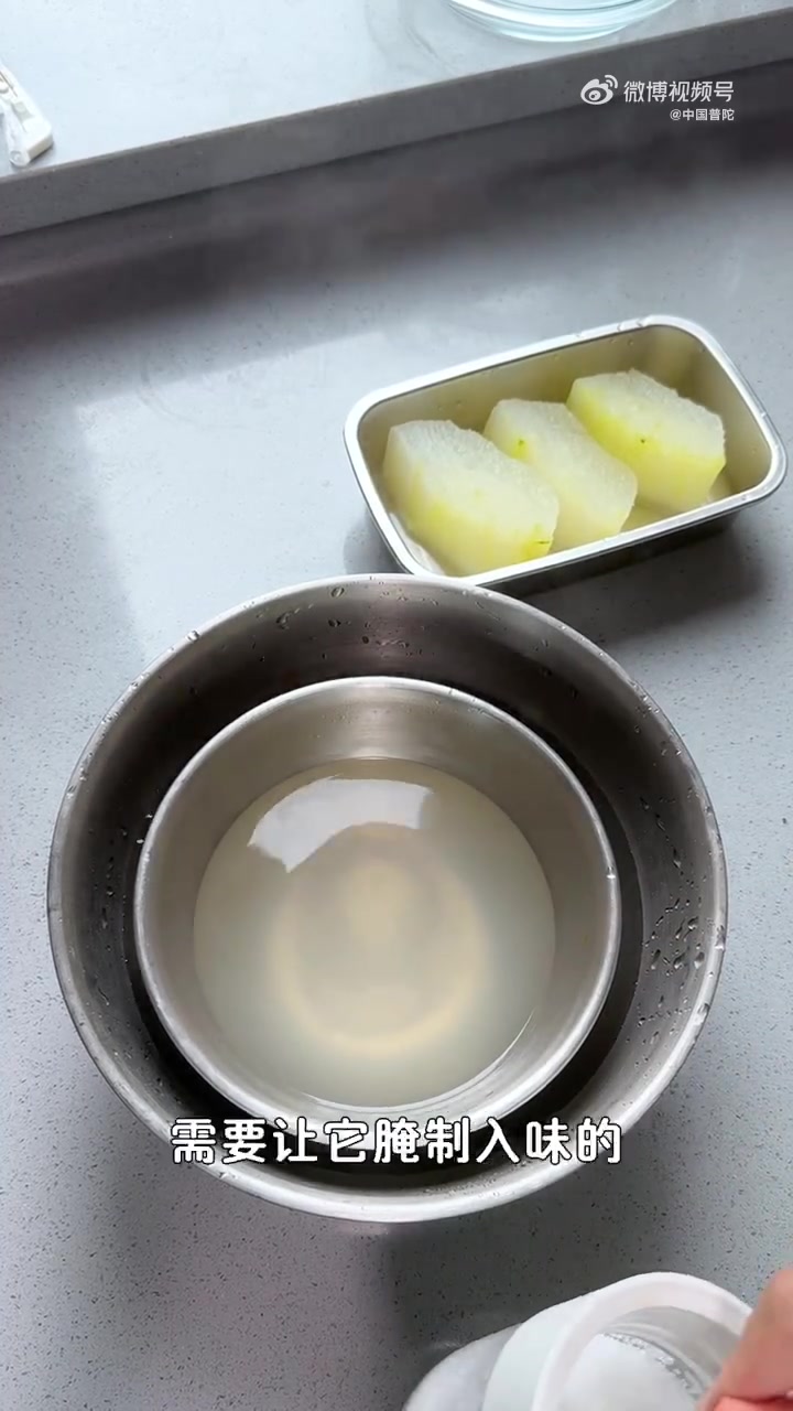 发现冬瓜的神仙吃法!一口get冰淇淋般的绵密口感～普通冬瓜也能玩出花样!水煮20分钟至软烂