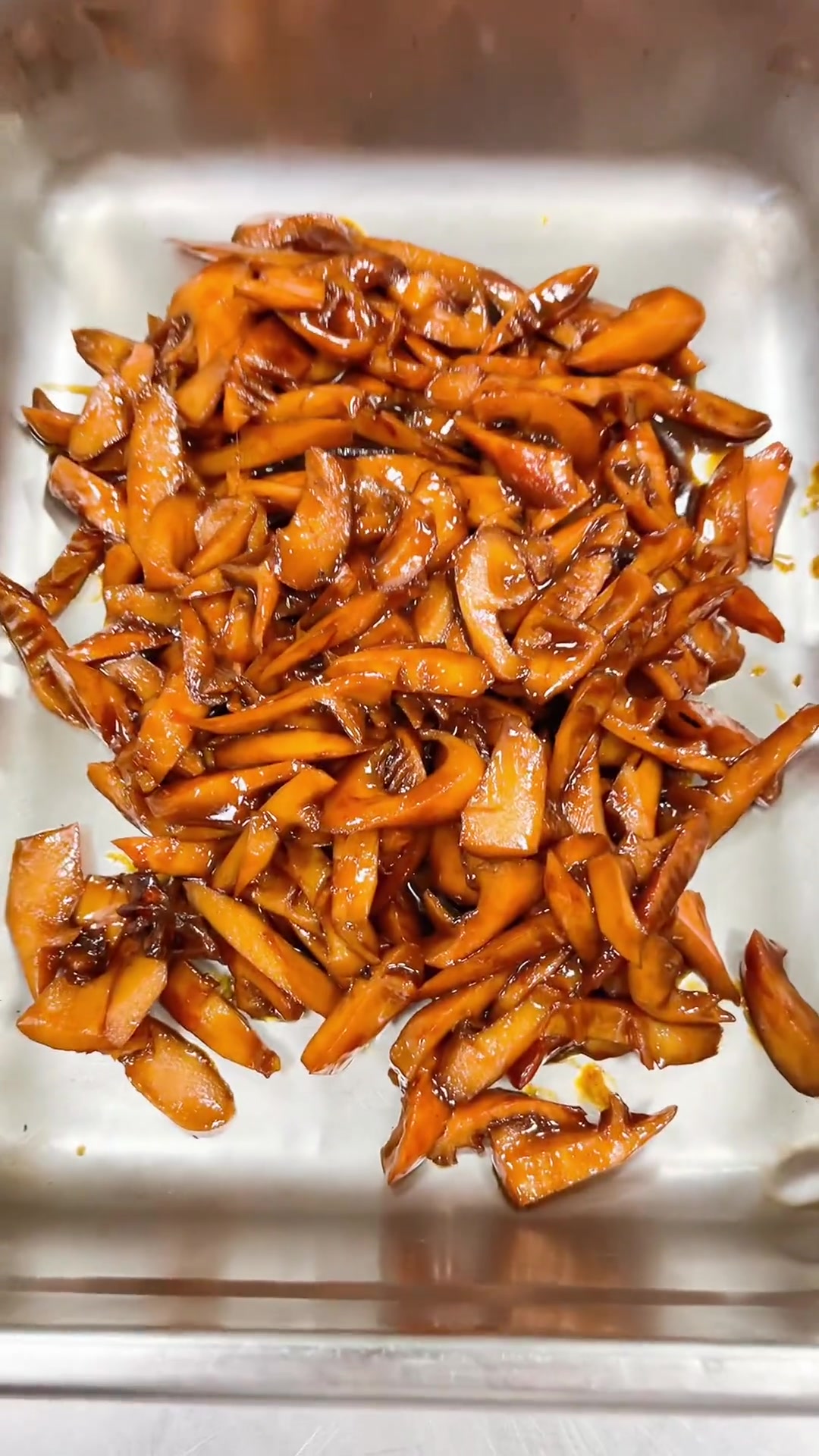 春季新品菜品，酱汁的香味带有花雕的酒香，颜色也是非常的漂亮！看详细的做法与细节！