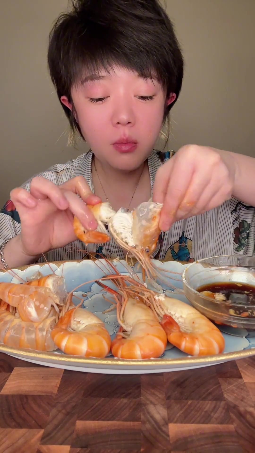 今天的大头虾膏满肉肥,太过瘾了!