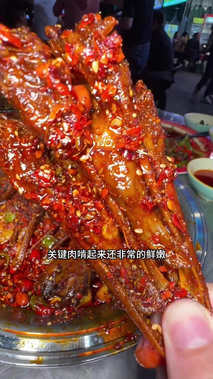 藏在郫县街边的民间美食，晚上江湖菜宵夜太霸道了