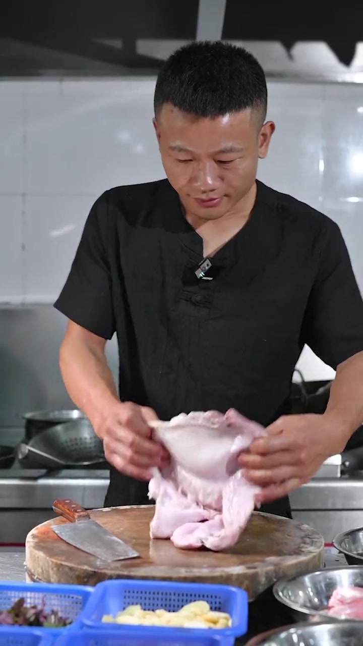 吃板栗季教做板栗猪肚汤,汤鲜味美营养丰富超好喝
