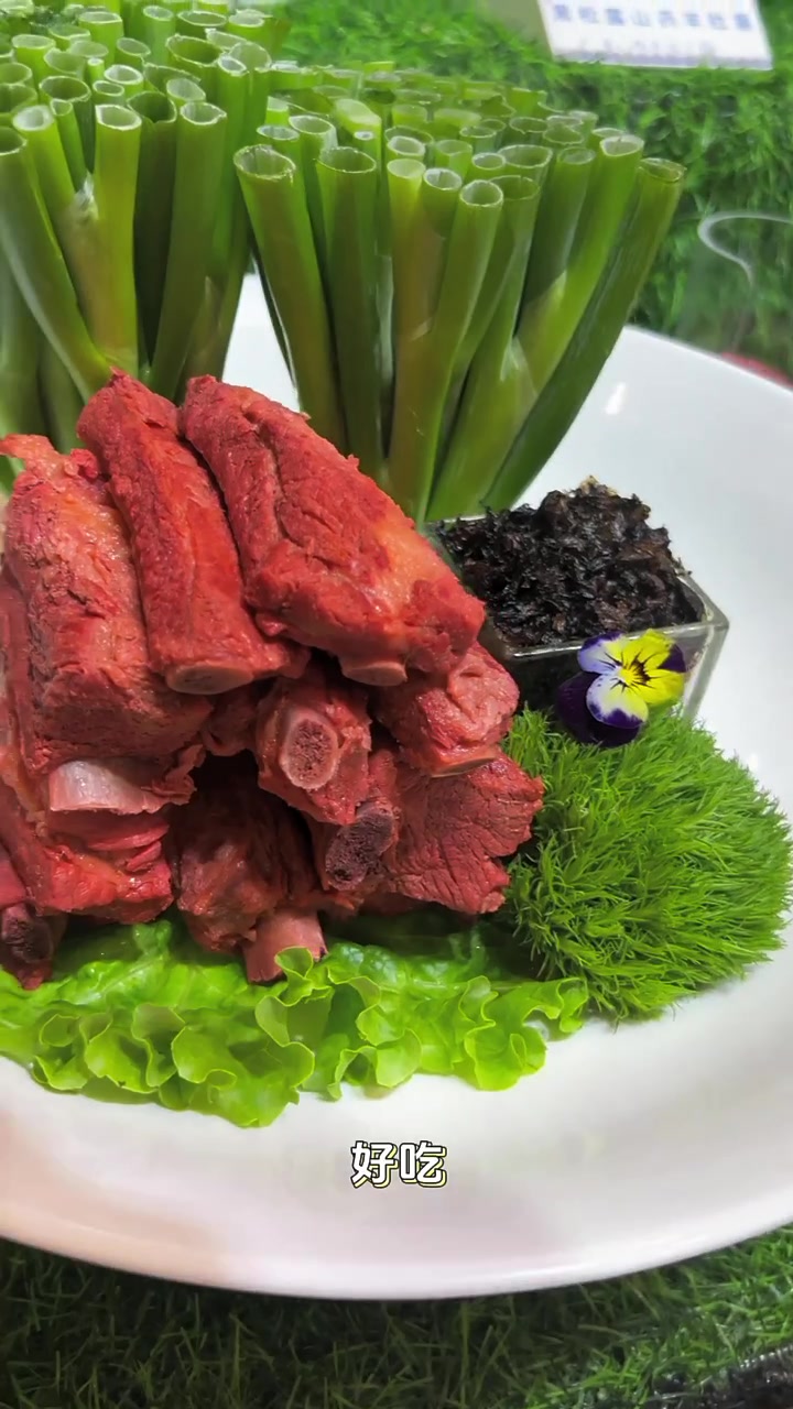 「明档大碗菜｜碗比脸大，胃比天高！」 锅里翻江倒海，碗里堆成山！吃得饱才是真道理！