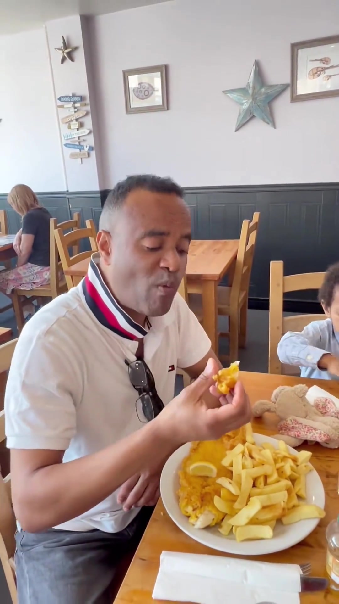 英国快餐店里的经典美食,炸鱼薯条的美味之旅