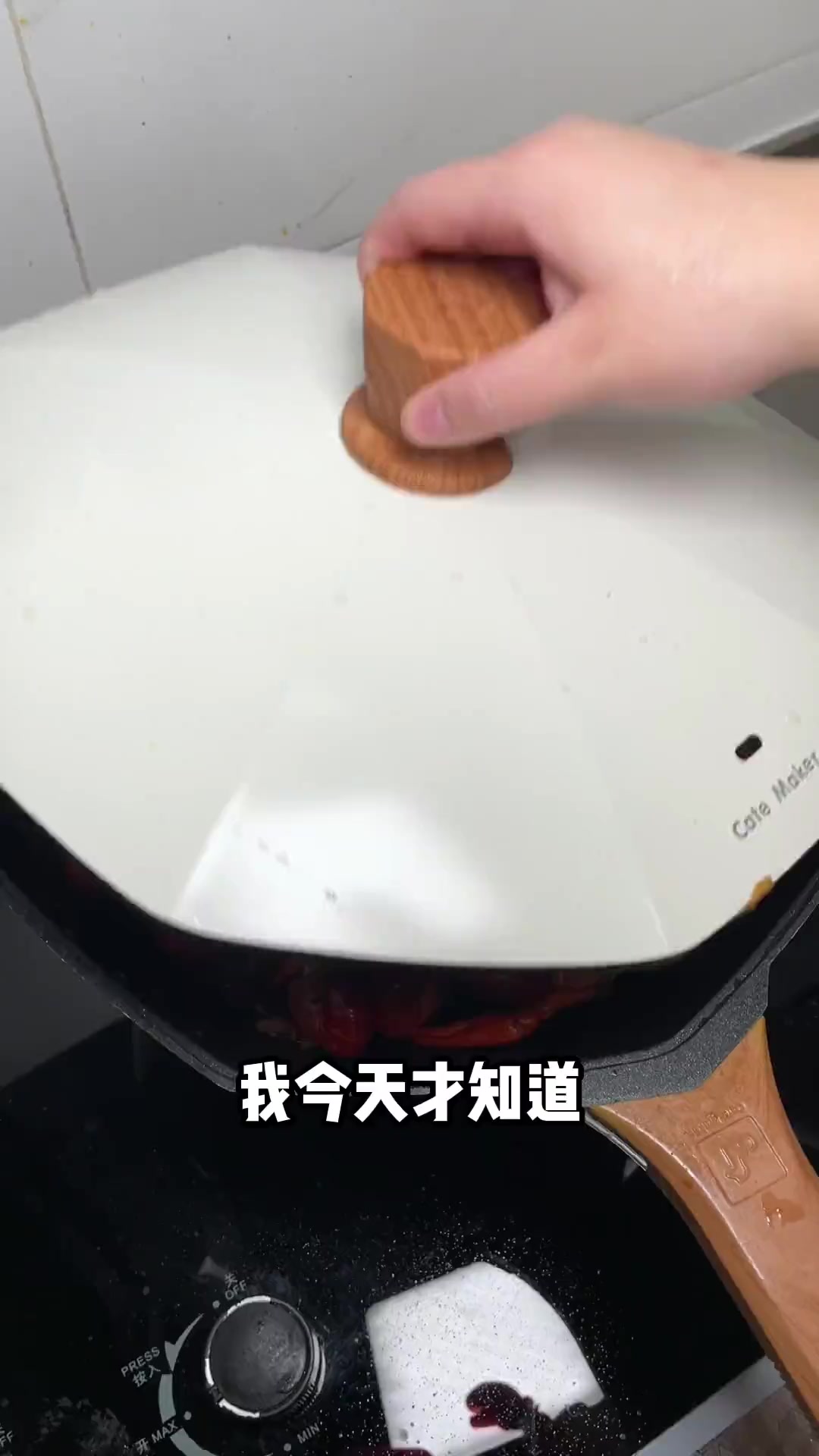 夏天必须能吃小龙虾!香辣vs蒜蓉你喜欢哪一款?