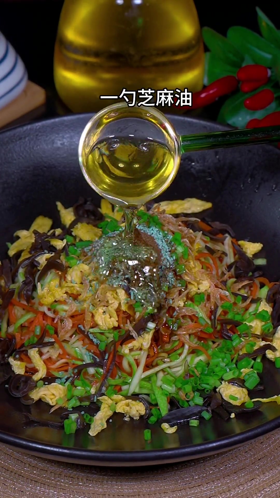 这是我们江南地区的特色菜，鲜香脆嫩，不油不腻，大人小孩都爱吃