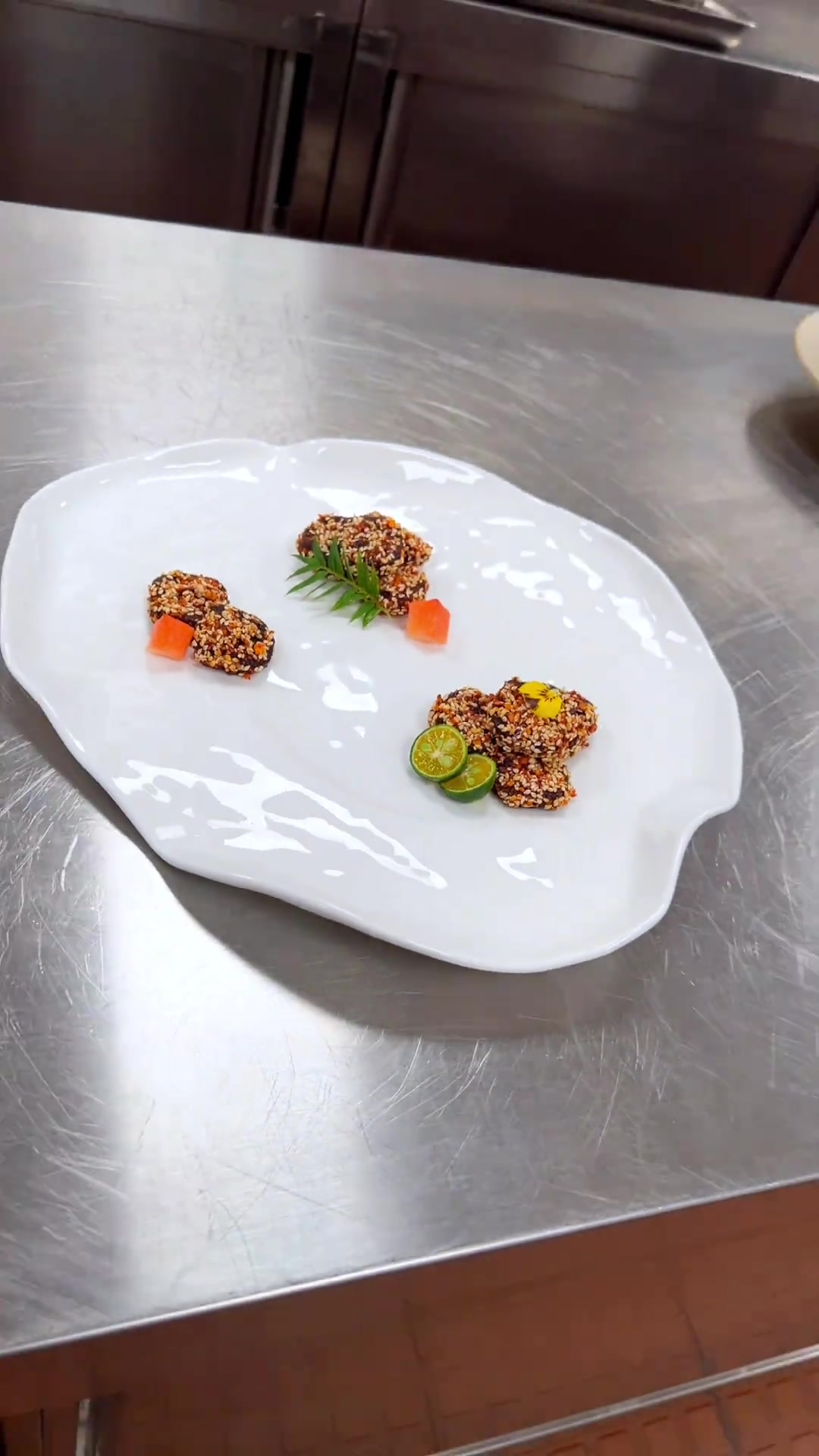 麻辣脆板肉摆盘教程来啦