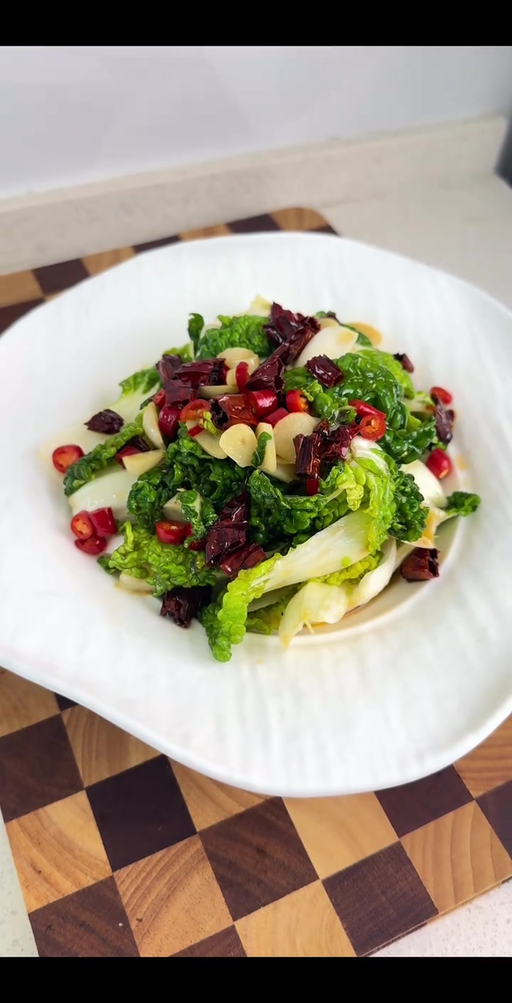 欢迎收看塞丽麦美食教程 做酸辣脆爽炝拌奶白菜