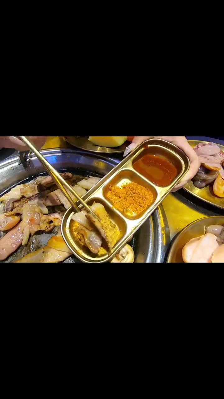 真的香!在南昌几十块钱的韩式烤肉自助!部队火锅韩式拌饭冷面炸鸡随便吃!