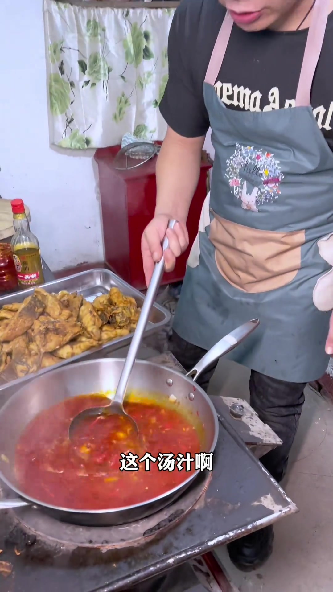 大盘鱼秘制蘸料做法,炸鱼超诱人,快学起来!