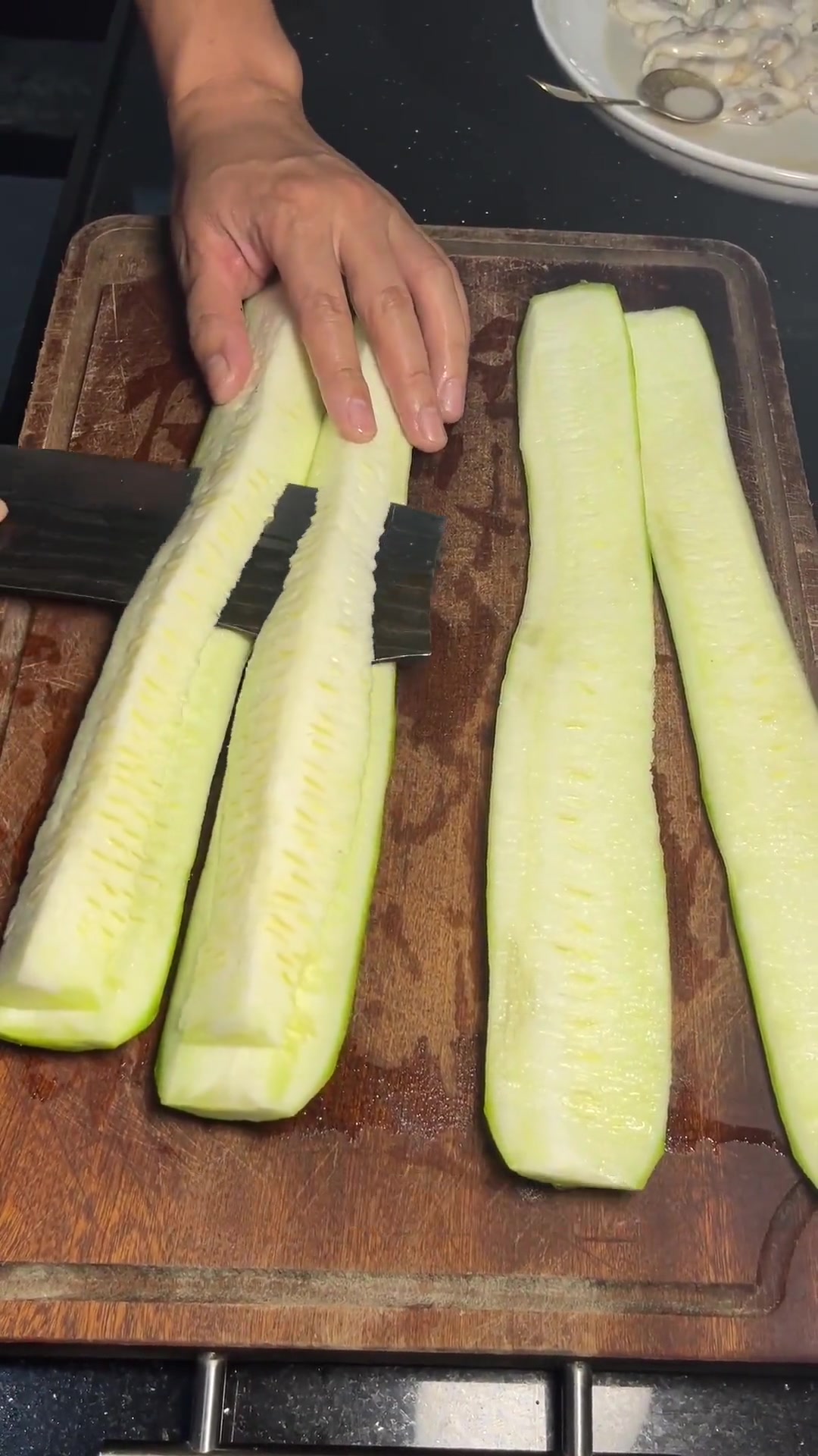 夏天没胃口?来一碗丝瓜滑蛏汤,清甜鲜美超开胃!