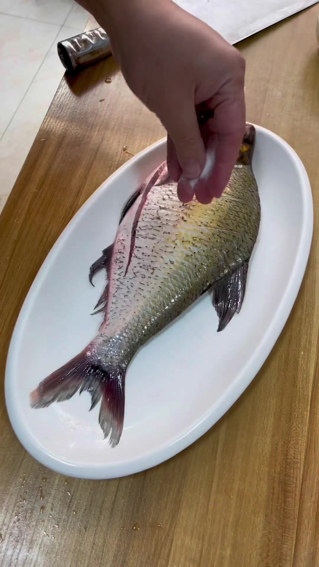 煎鳊鱼的小技巧，视频不长，看完就会