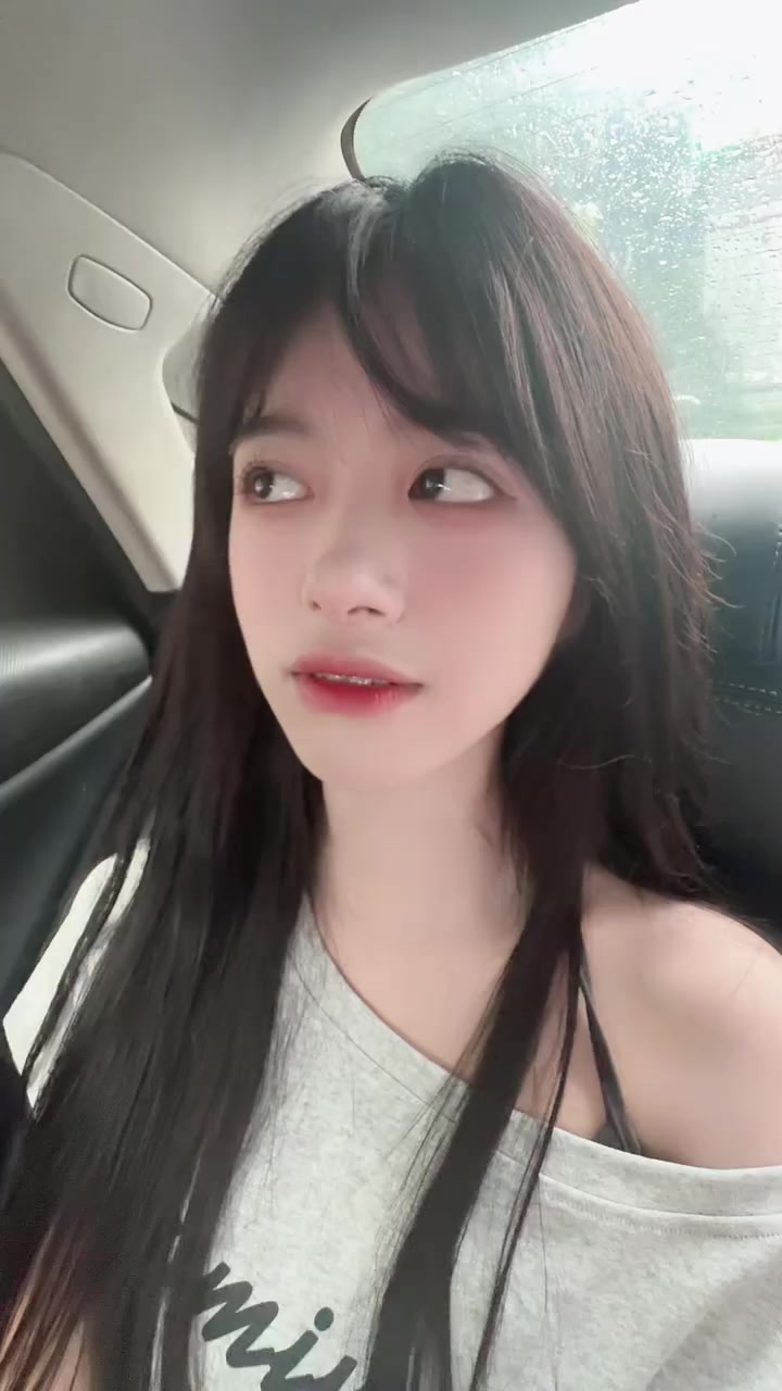 恭喜我们牛奶麻袋百万粉啦