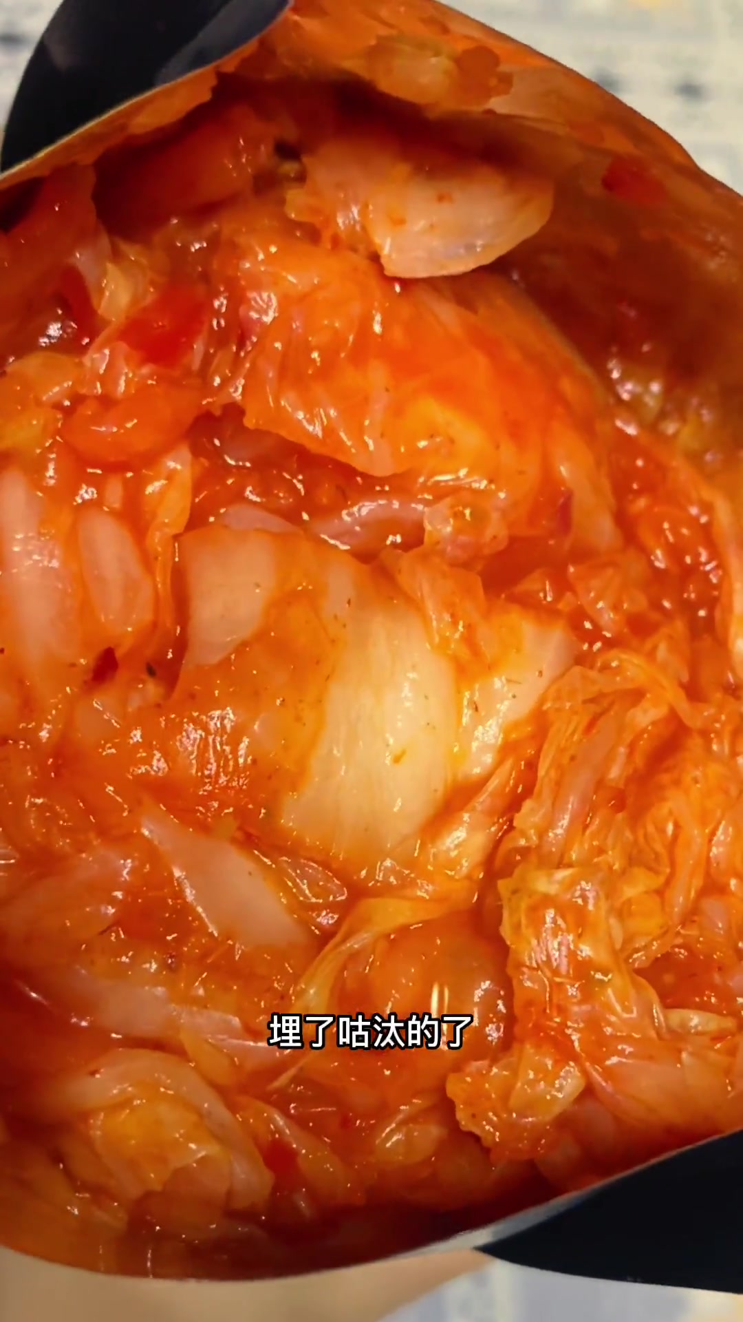 辣白菜炒土豆片，做法超简单，在家就能做，超费饭！