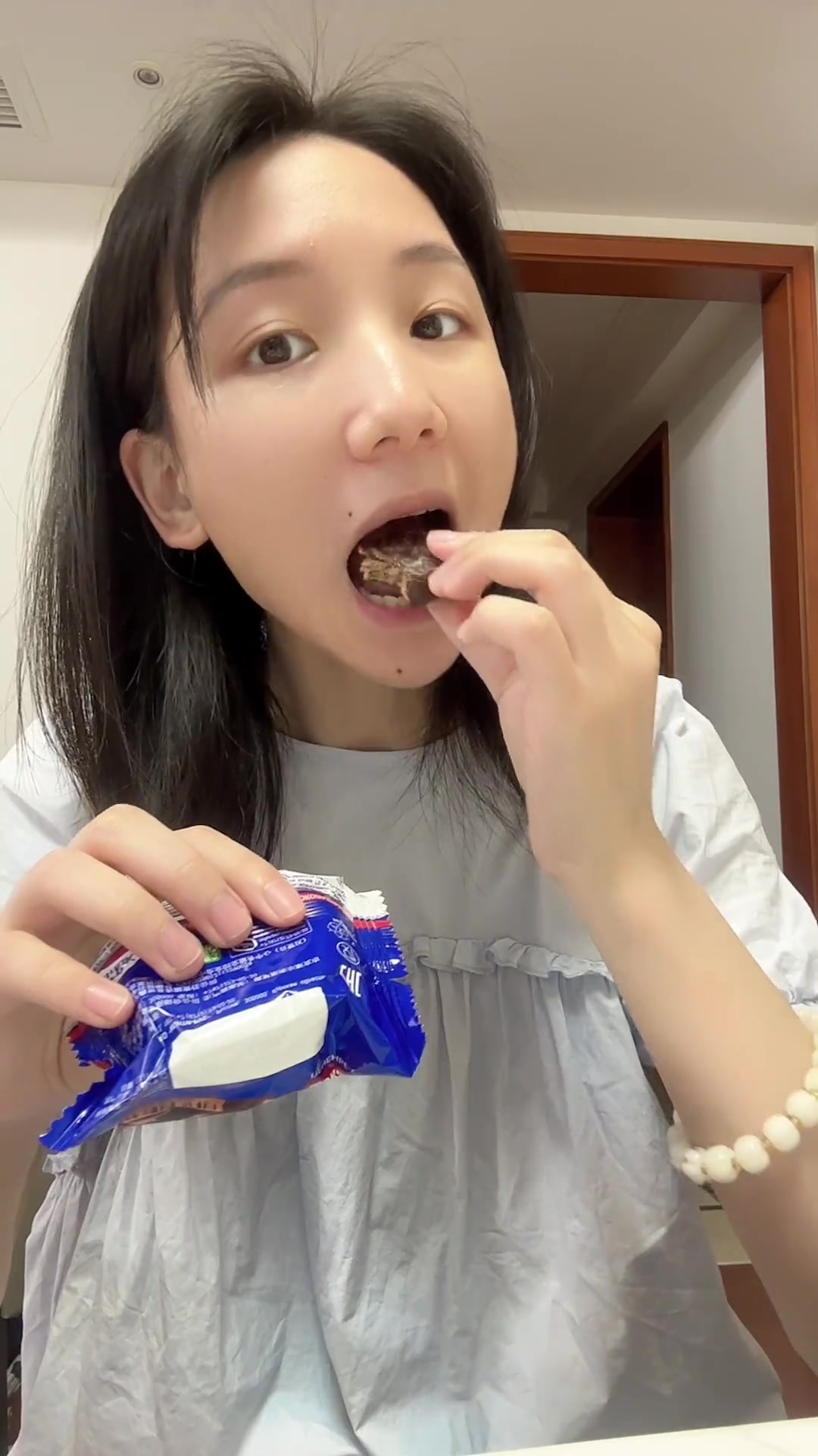 超实惠俄罗斯进口零食,巧克力夹心饼干,甜党冲!