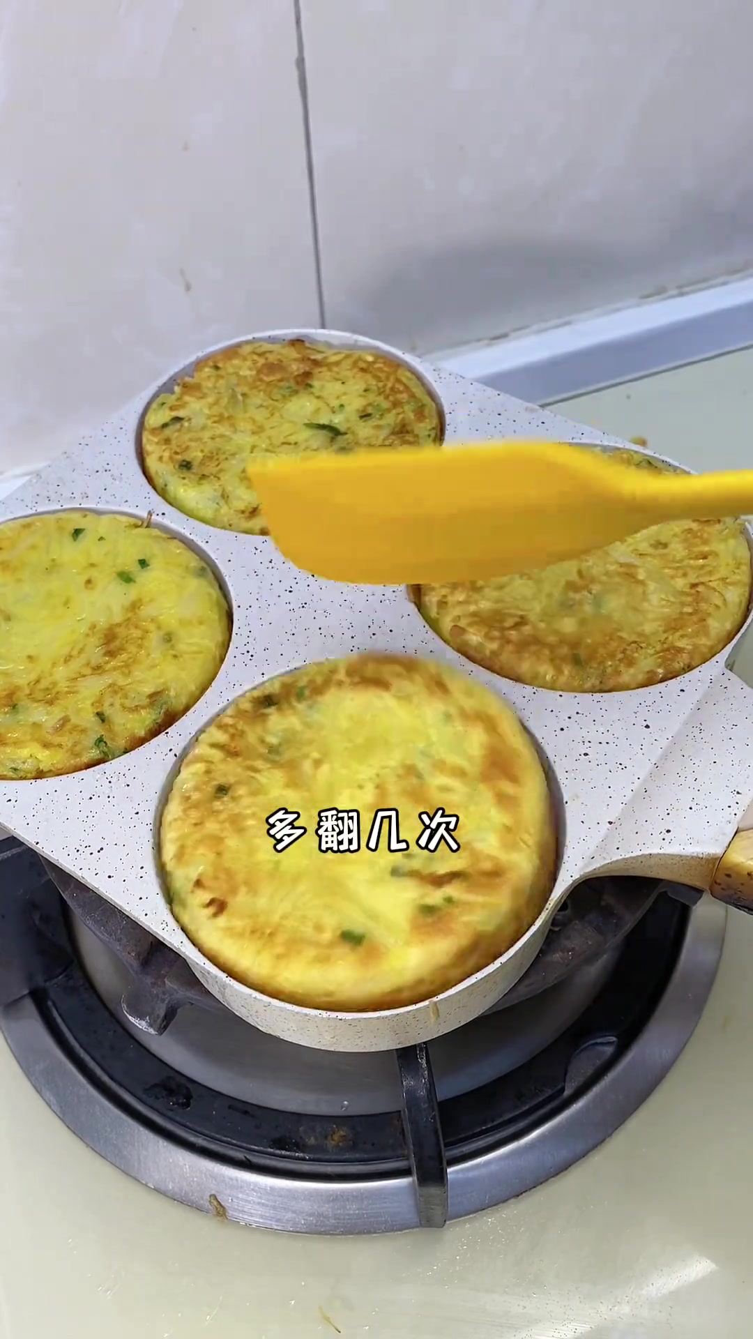 美好的一天从一碗阳春面，萝卜丝虾皮饼开始
