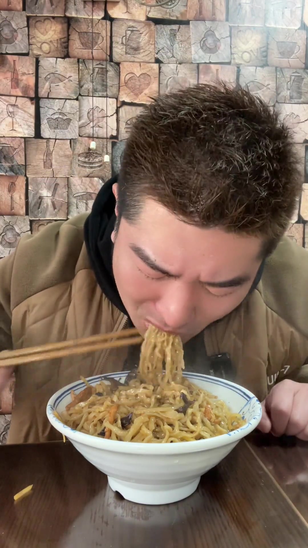 你更喜欢盖浇面还是盖浇饭