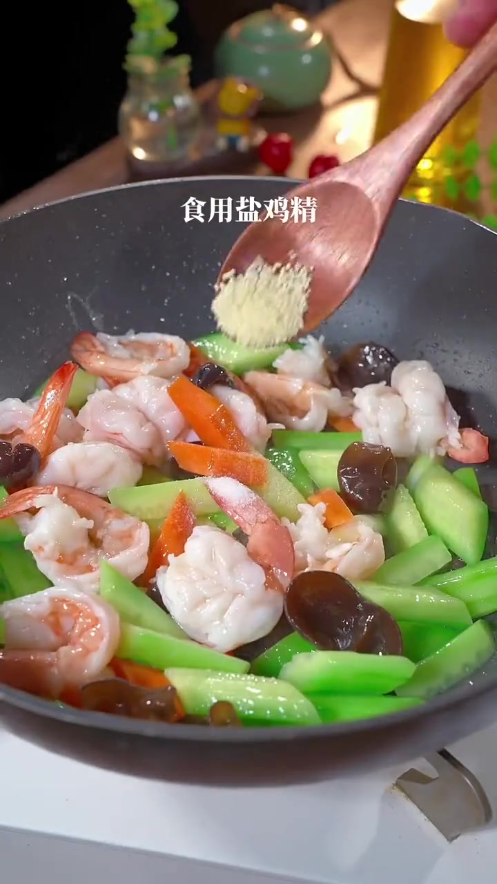 别只做大鱼大肉,试试清淡爽口的翡翠虾仁!