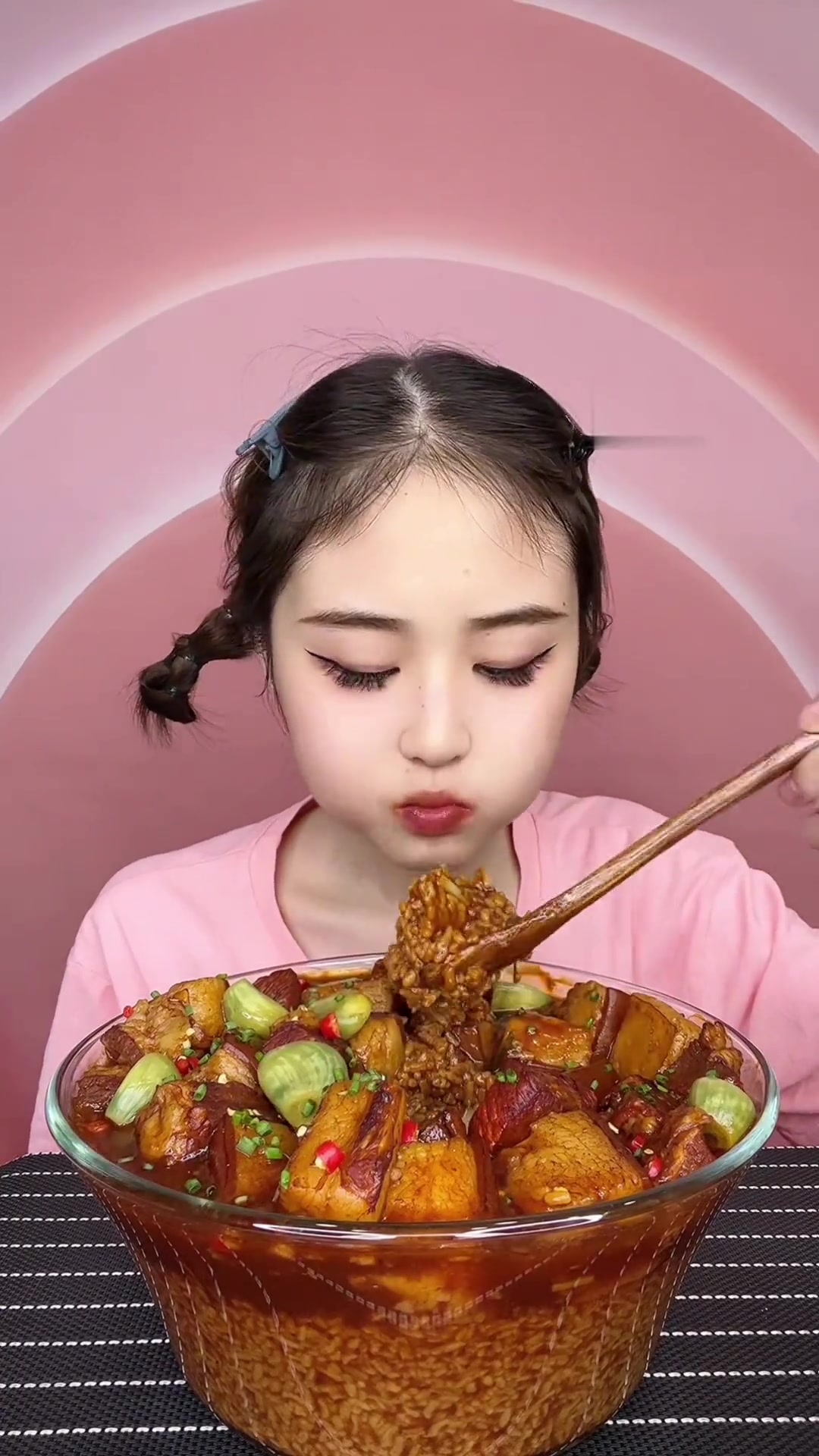 久违的红烧肉盖浇饭~