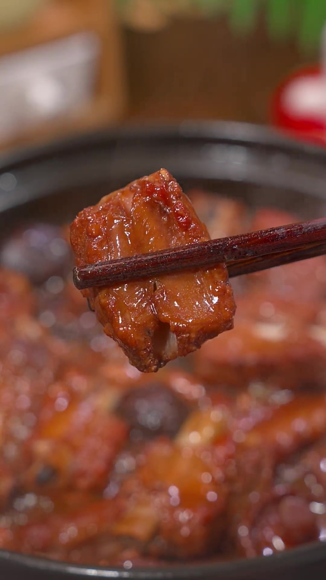 从小吃到大的家乡菜香菇炖排骨，鲜嫩多汁超下饭！