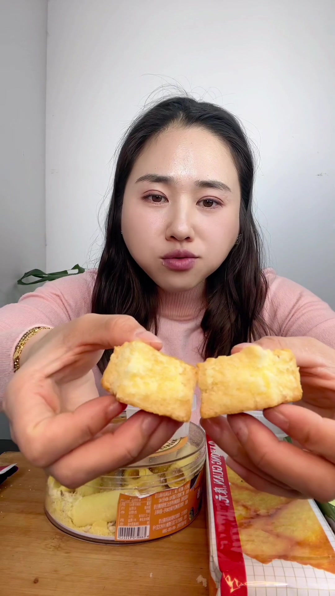 零食脑袋分享超爱桃李蛋皮面包及零食,超好吃!