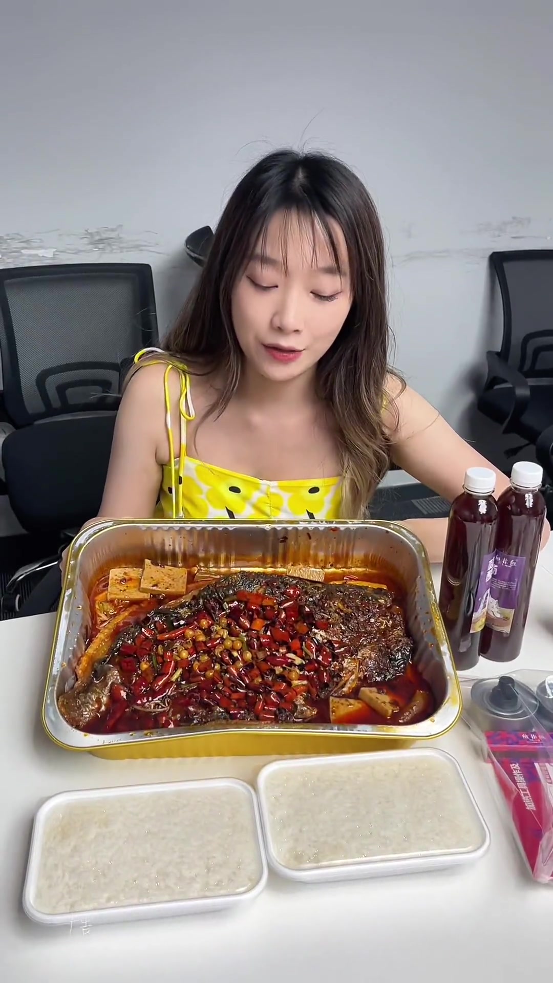 149就能吃烤鱼外卖啦,上海三家门店都可以通用呢!夏天不用出门就能吃烤鱼真的太快乐了!