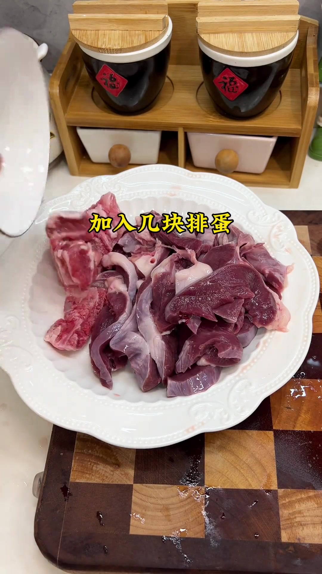 家有小学生，常炖猪心汤，汤鲜味美孩子爱喝