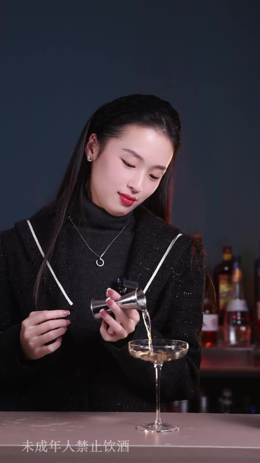 酒吧新手怎么才能把鸡尾酒喝明白？