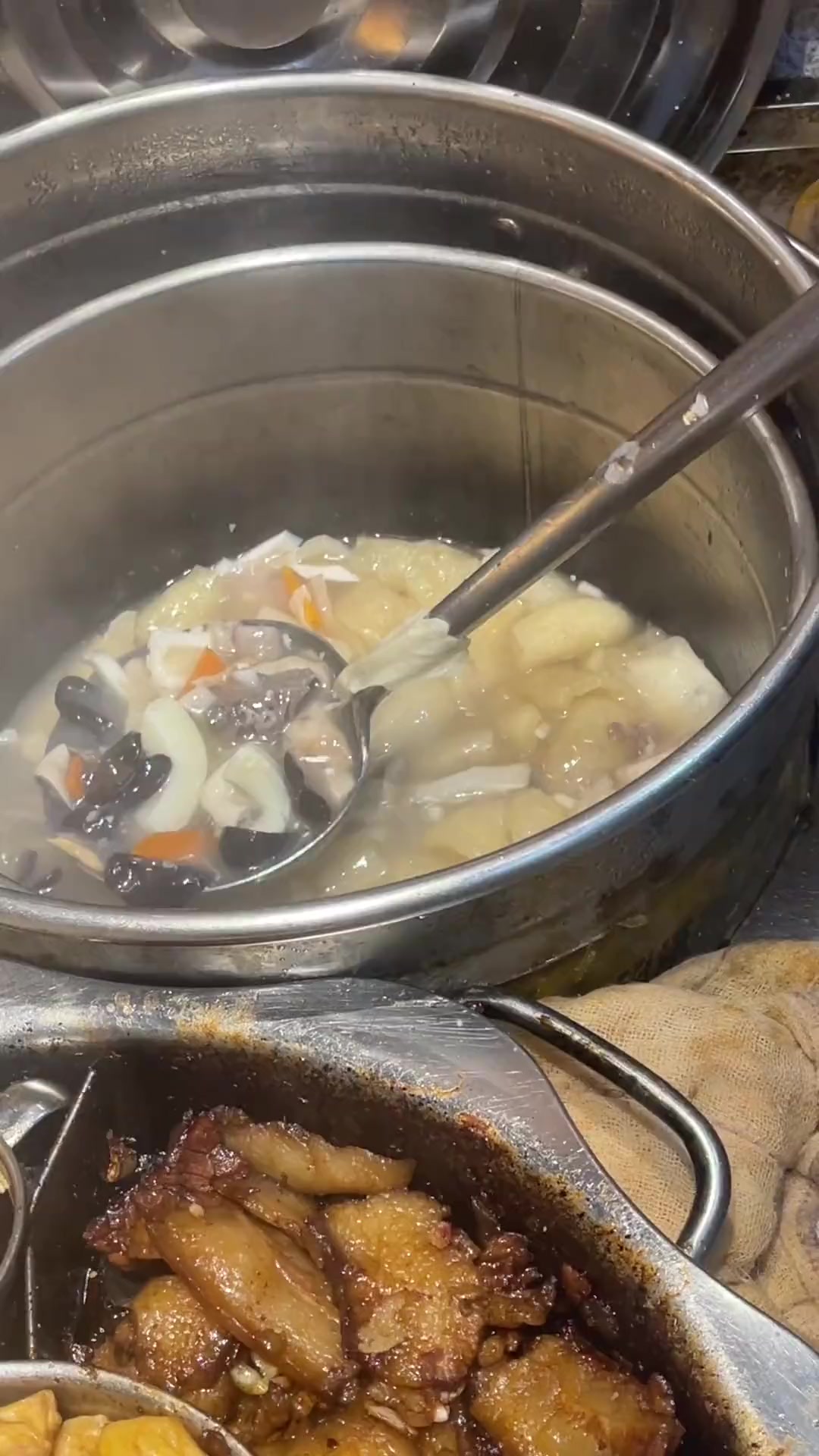 福清真多光饼夹，杂烩汤美中不足，放太多添加剂不正宗