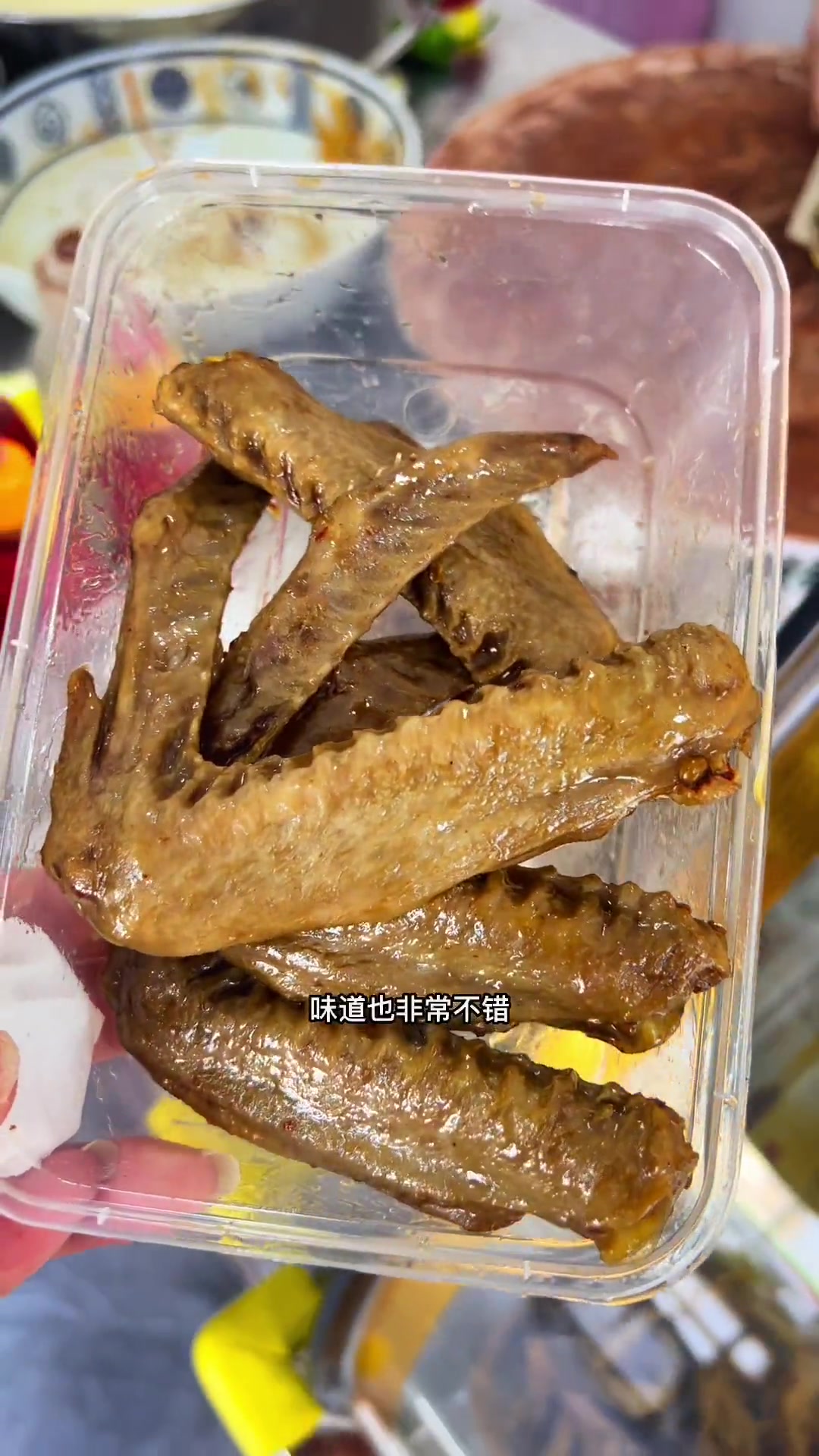 庄寨的宝宝们赶快来发财鸭吃卷凉皮肉夹馍