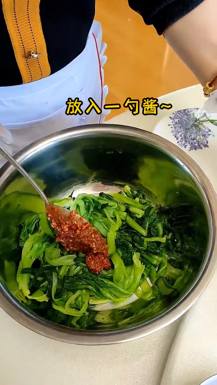 今日炖脊骨汤教程，鲜香美味超简单！