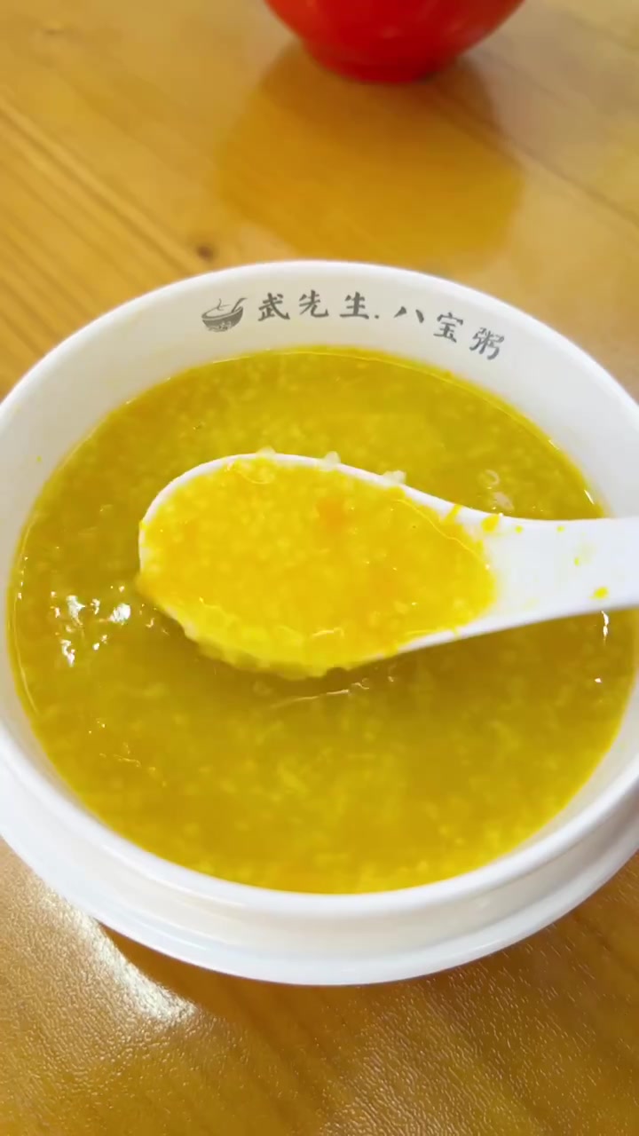 招牌八宝粥,冰糖荷叶粥,稻香黑米粥,小米南瓜粥,紫菜蛋花汤,你想喝那个,告诉我
