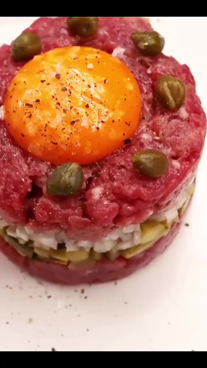 夏日旅行,洋葱酸黄瓜菲利牛肉塔塔,简单美味接地气的法式美食