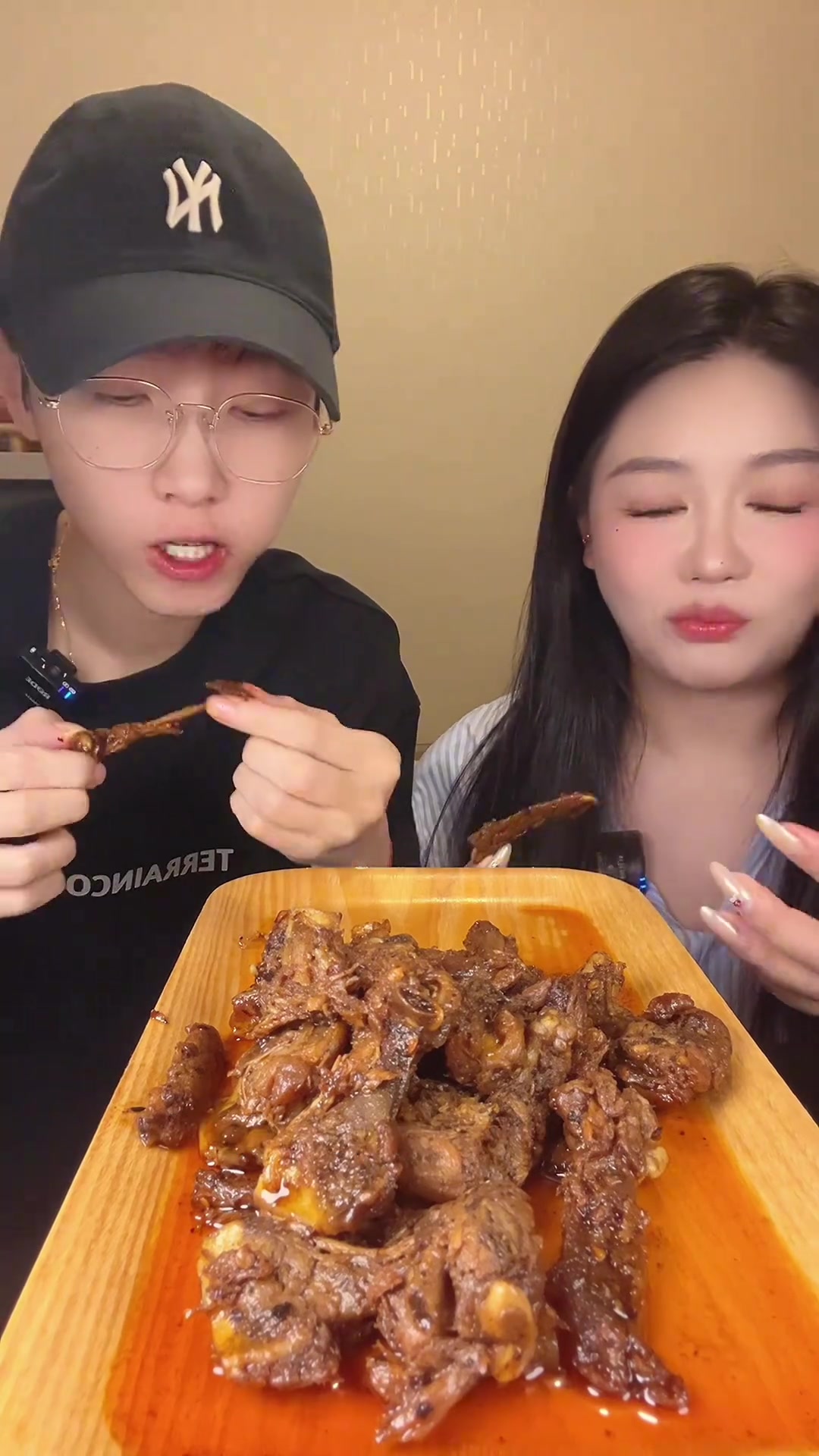 超爱啃鸭锁骨！香辣烟熏味，追剧必备小零食