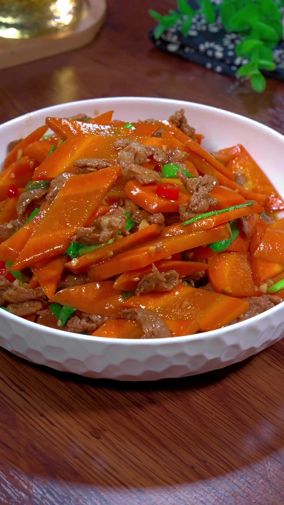 在家炒胡萝卜总炒不好？今天就来给大家分享