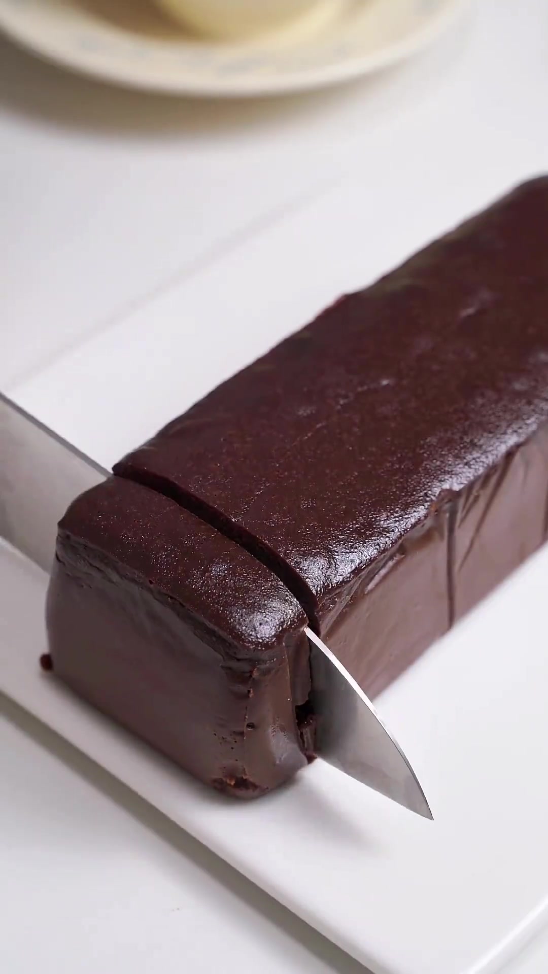 入口即化超浓郁巧克力蛋糕!冬天就要吃点高热量小甜品～