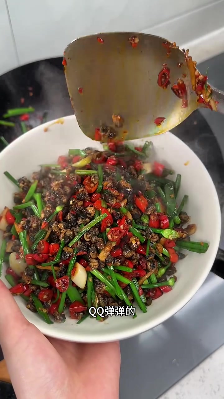 江西小镇，六口之家的普通午餐，90后妈妈掌勺家常菜