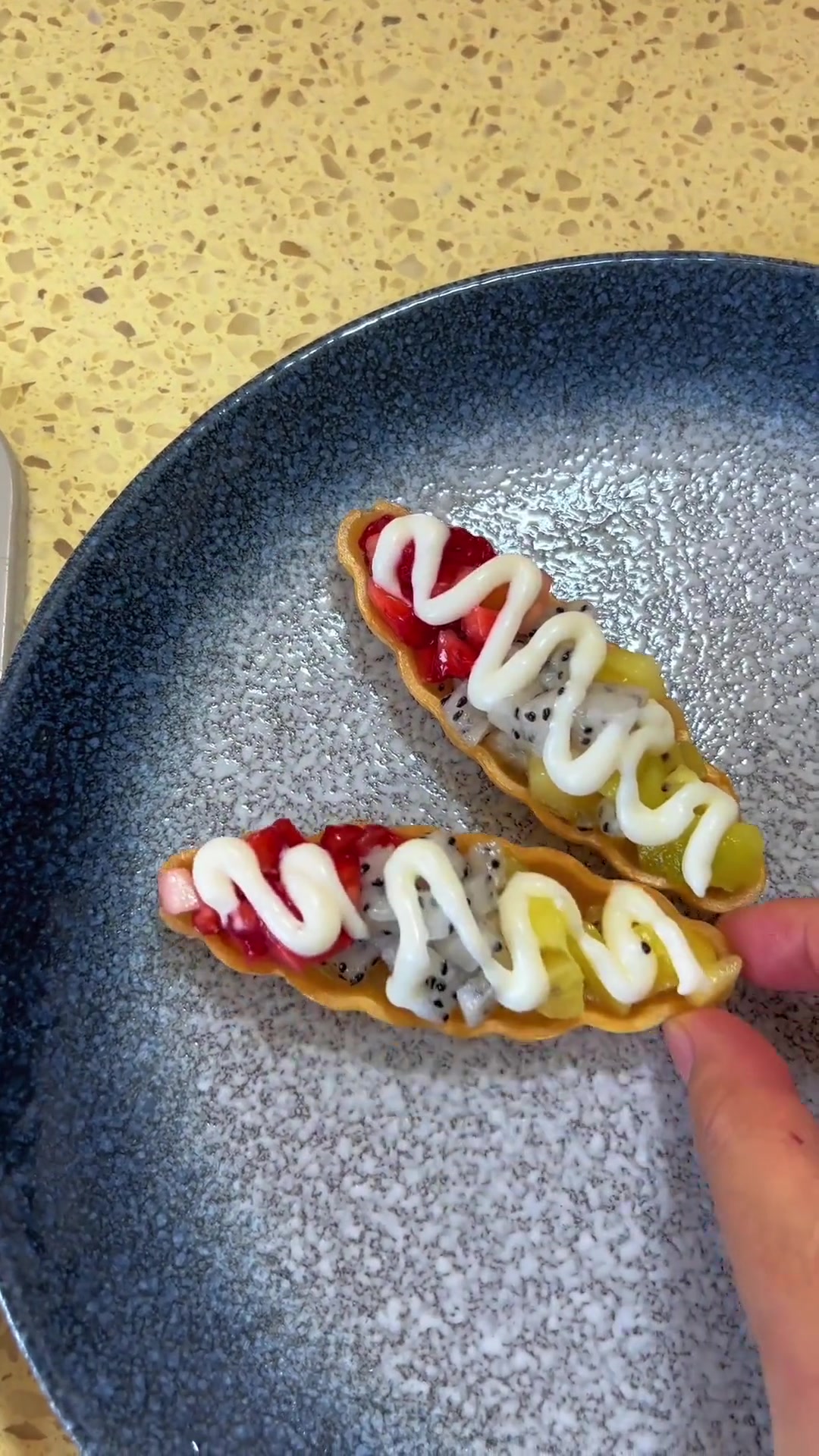 姐妹们塞丽麦的精品凉菜又来啦脆皮水果沙拉