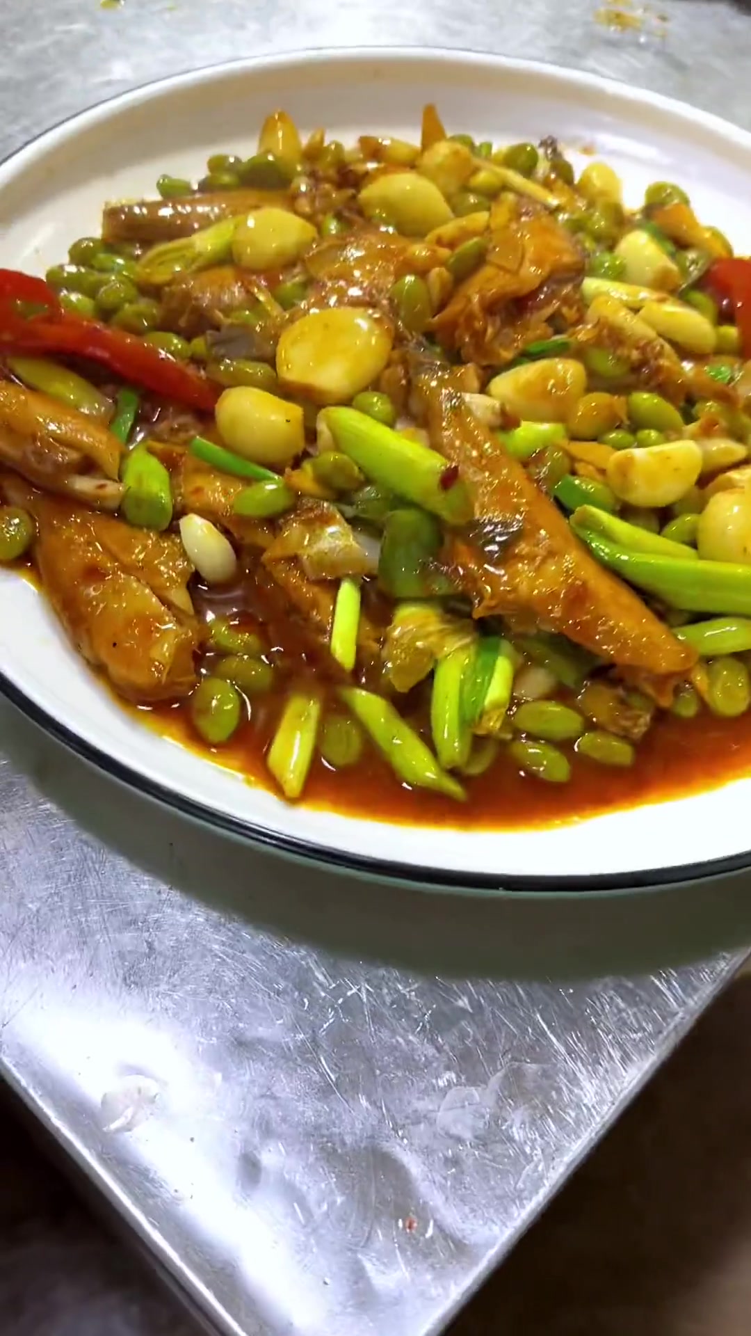 家常菜咸肉蒸百叶
